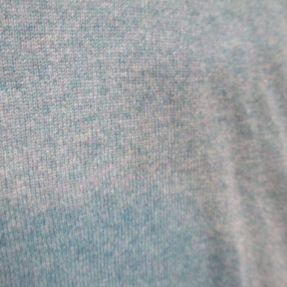 TAHARI 100% 2-Ply Cashmere V-Neck Sweater in Deep Heathered Teal Blue Size M - Picture 4 of 8